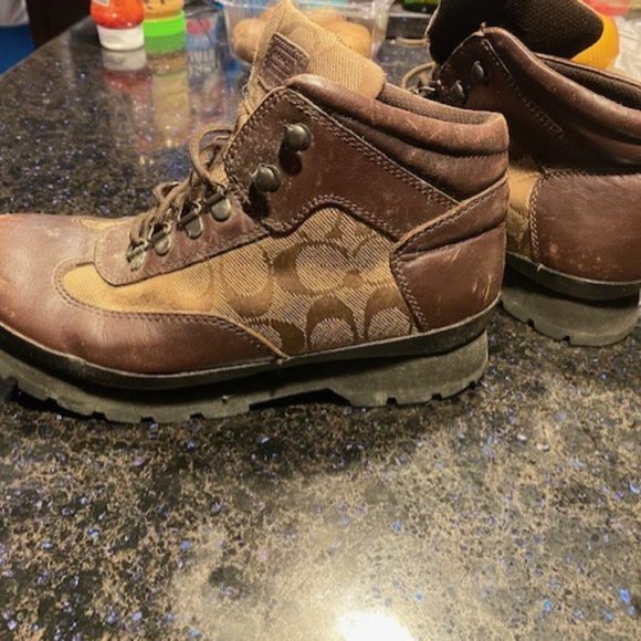 Coach Field Boots - Picture 3 of 4